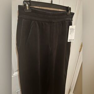 Lululemon Mid Rise Scuba Wide Leg Pants NWT L